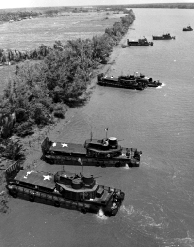 PICTURE: Eagle Float Mobile Riverine Force beaches to search for Viet Cong
