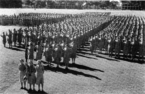 WAAC OFFICERS being sworn into the Army of the United States, Fort Des Moines, 1 September 1943.