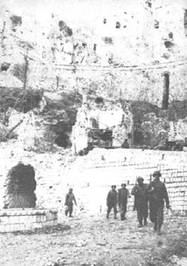 Photo: American Infantry enter San Pietro